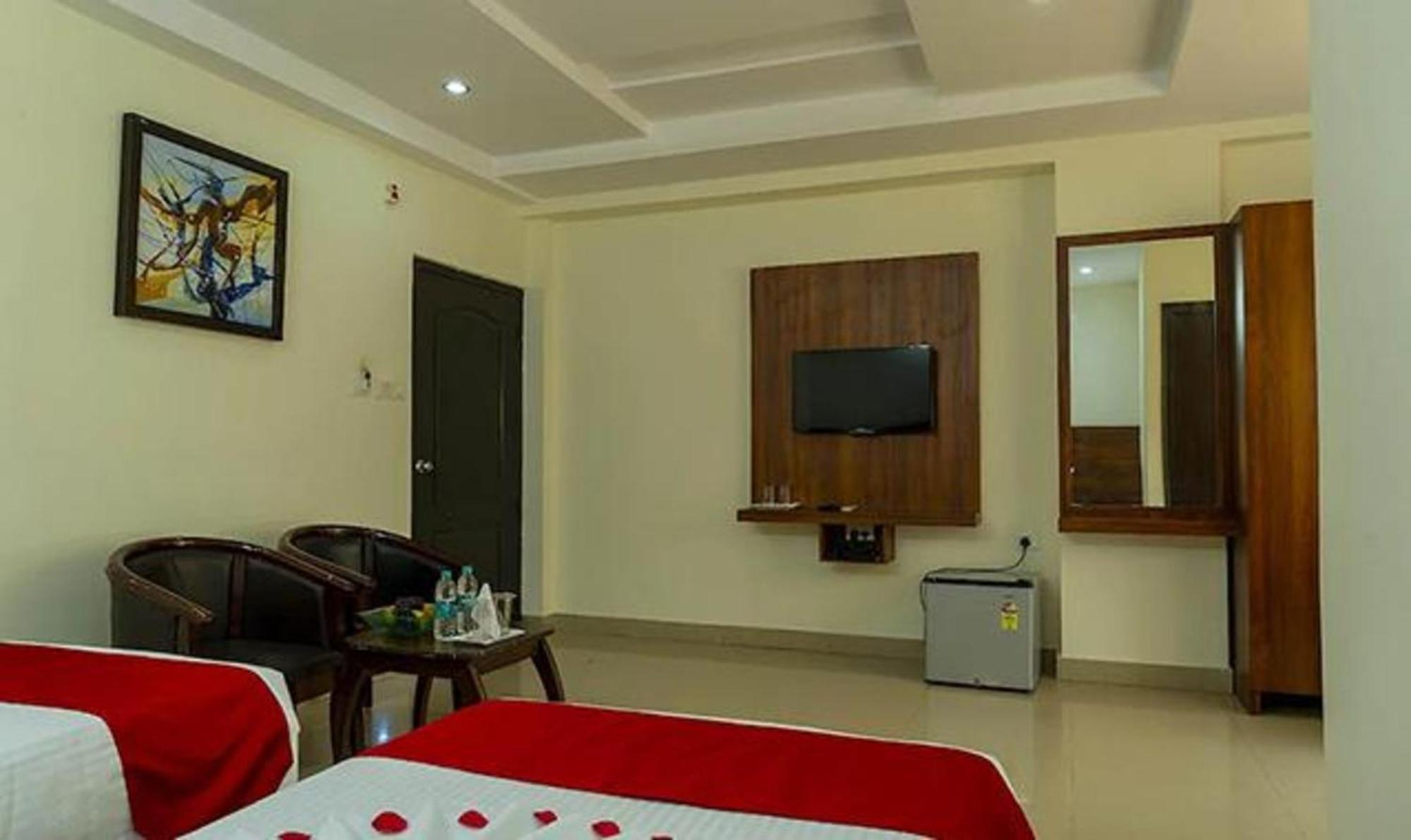 Fabhotel Prime Krrish Inn 海得拉巴 外观 照片