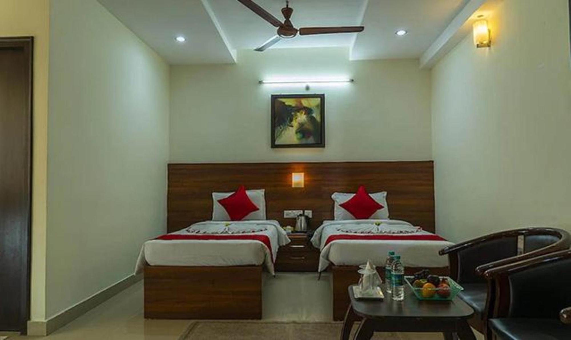Fabhotel Prime Krrish Inn 海得拉巴 外观 照片